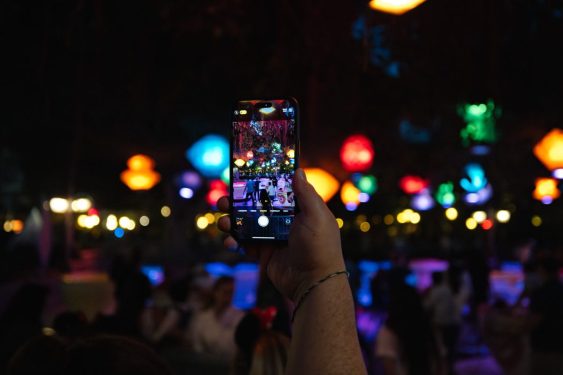 Apple’s iPhone 15 Pro Max to Disneyland